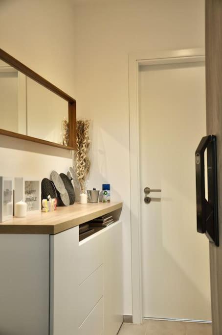 New Studio Apartment In Central Budapest - Free Parking المظهر الخارجي الصورة