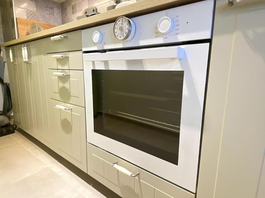 New Studio Apartment In Central Budapest - Free Parking المظهر الخارجي الصورة