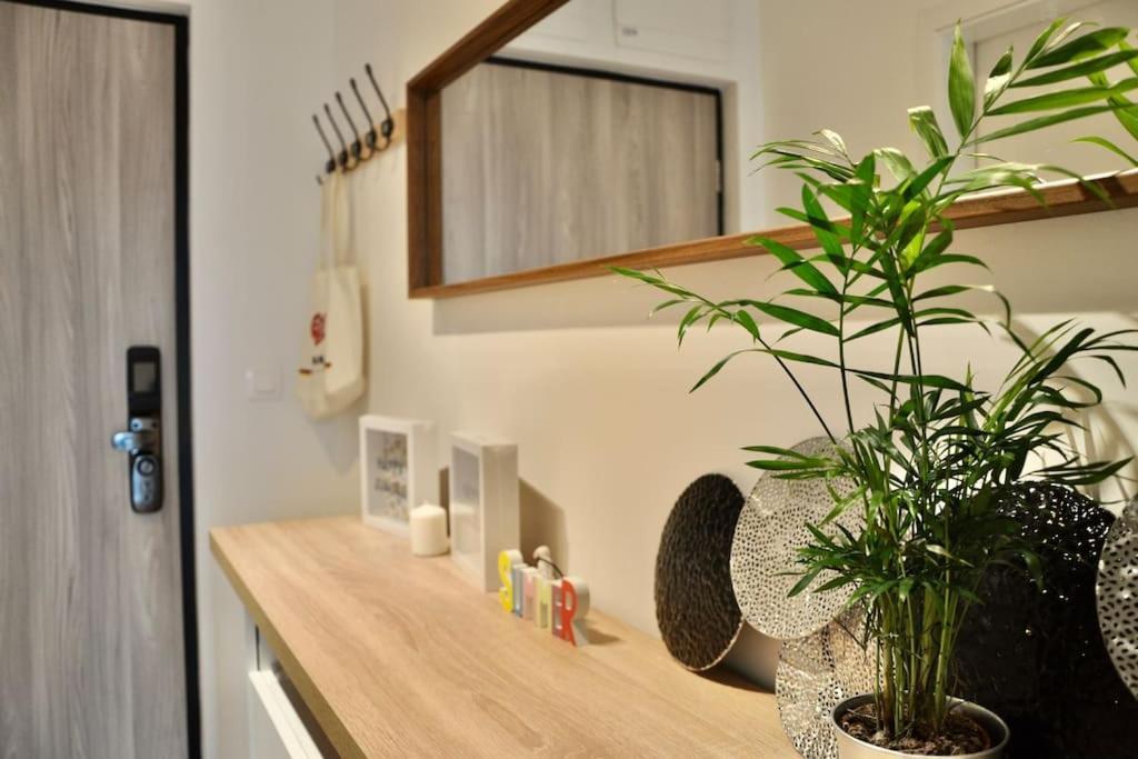New Studio Apartment In Central Budapest - Free Parking المظهر الخارجي الصورة