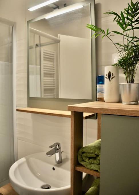 New Studio Apartment In Central Budapest - Free Parking المظهر الخارجي الصورة